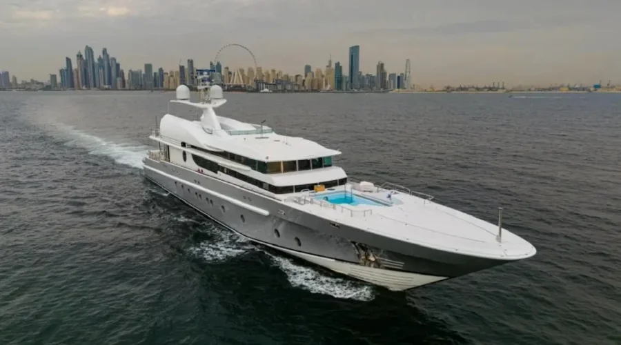 Elite Thunder 164 FT w/ Jacuzzi at the Abu Dhabi Grand Prix