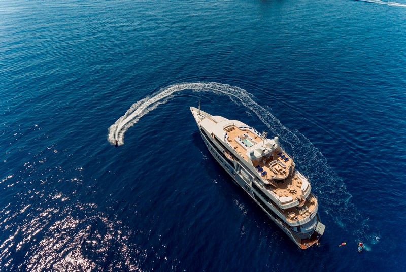 Yacht Serenity 72 meter