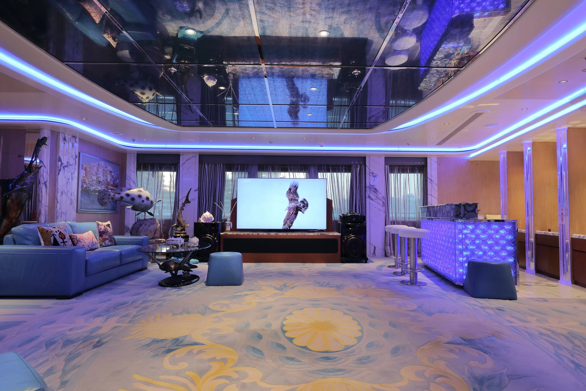 ELITE MOONLIGHT II 300 FT | ELITE PEARL CHARTER View 6