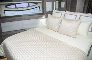 ELITE 82 PERSHIG | ELITE PEARL CHARTER