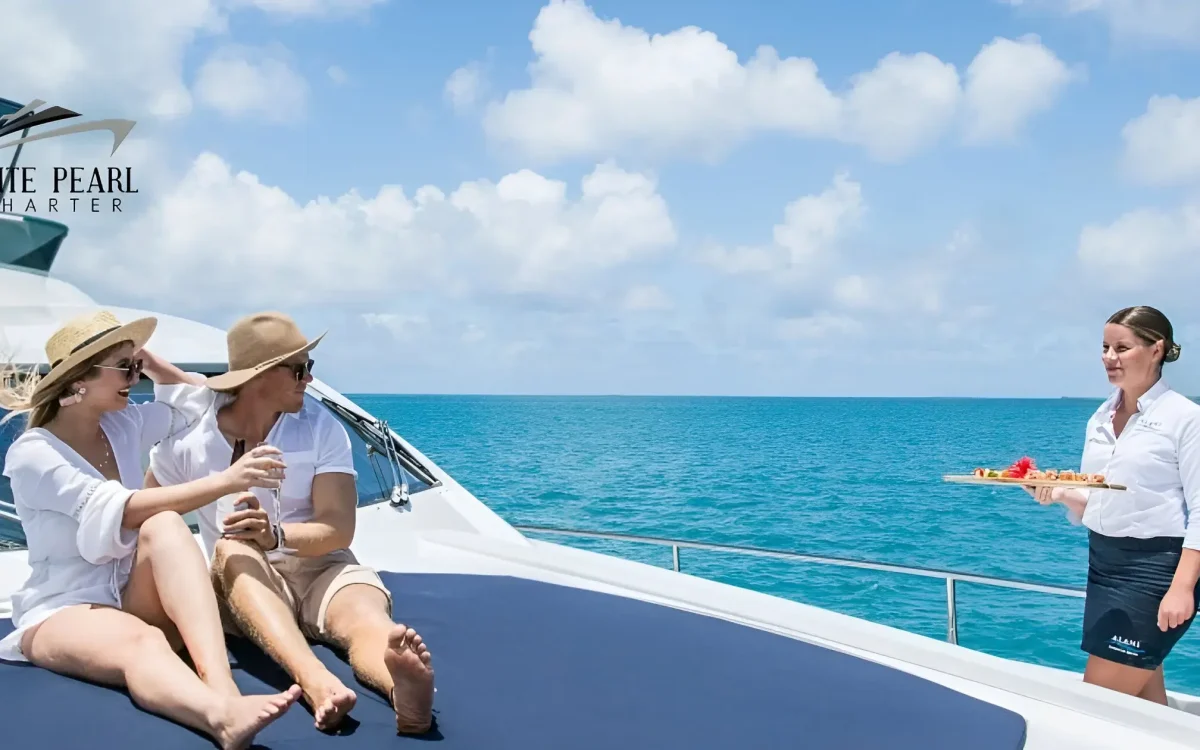How To Charter A Yacht In Dubai 2 Hours For Under AED 1000