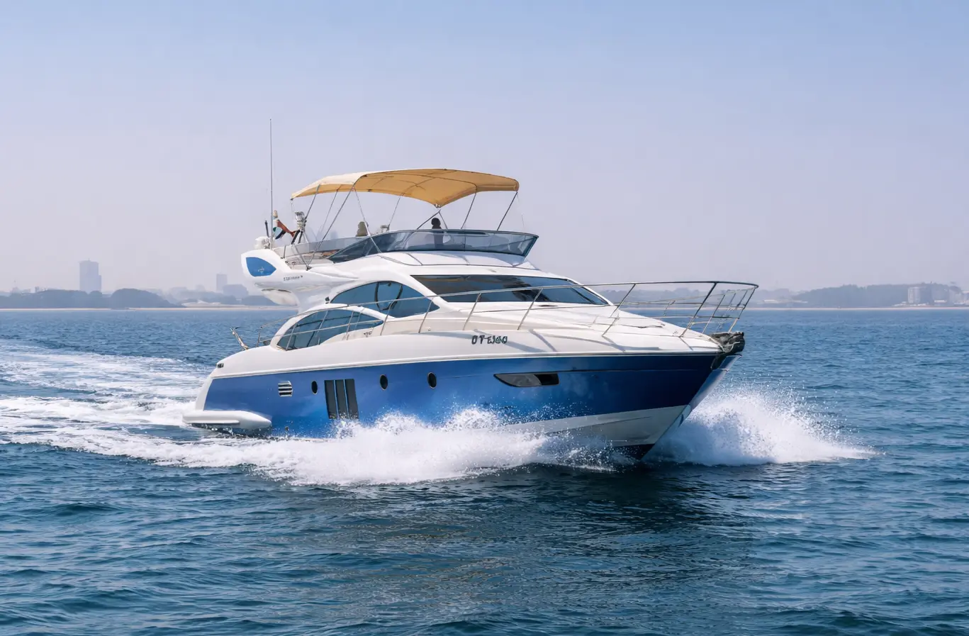 Elite 48 FT Azimut available for charter in Dubai