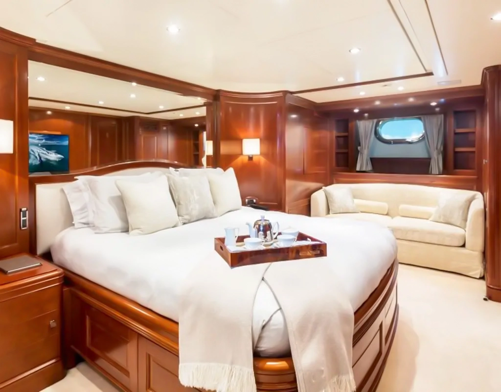 Elite VIP 115 ft, photo 7 of 9