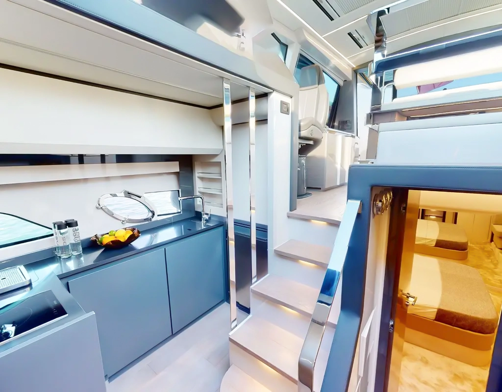 Elite Pershing White, photo 5 of 9