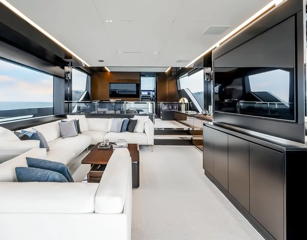 Elite Pershing 82FT, photo 2 of 9