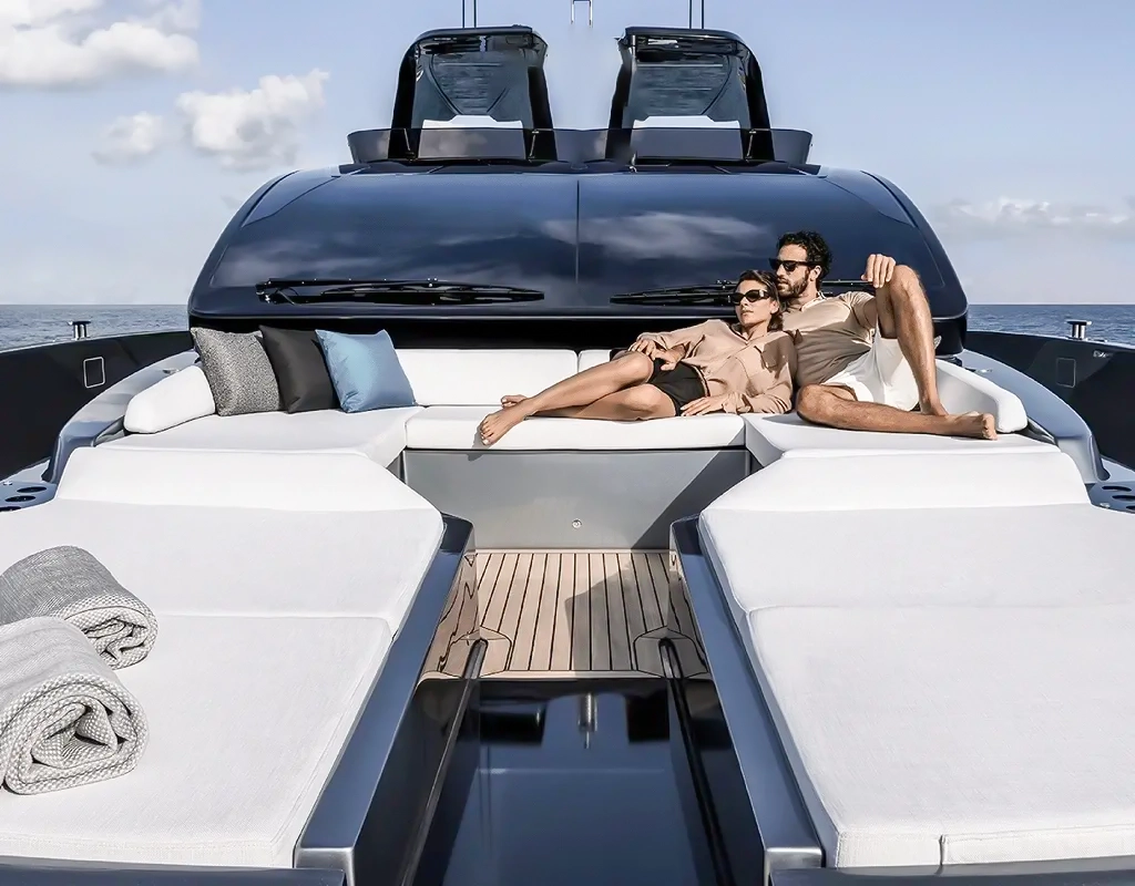 Elite Pershing 82FT, photo 7 of 9