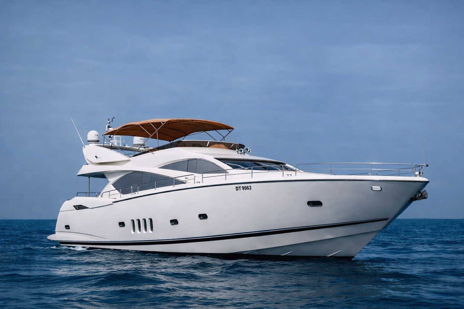 Elite 82 FT Sunseeker available for charter in Dubai